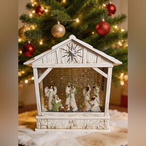 New*** Elegant White Nativity Scene Decoration